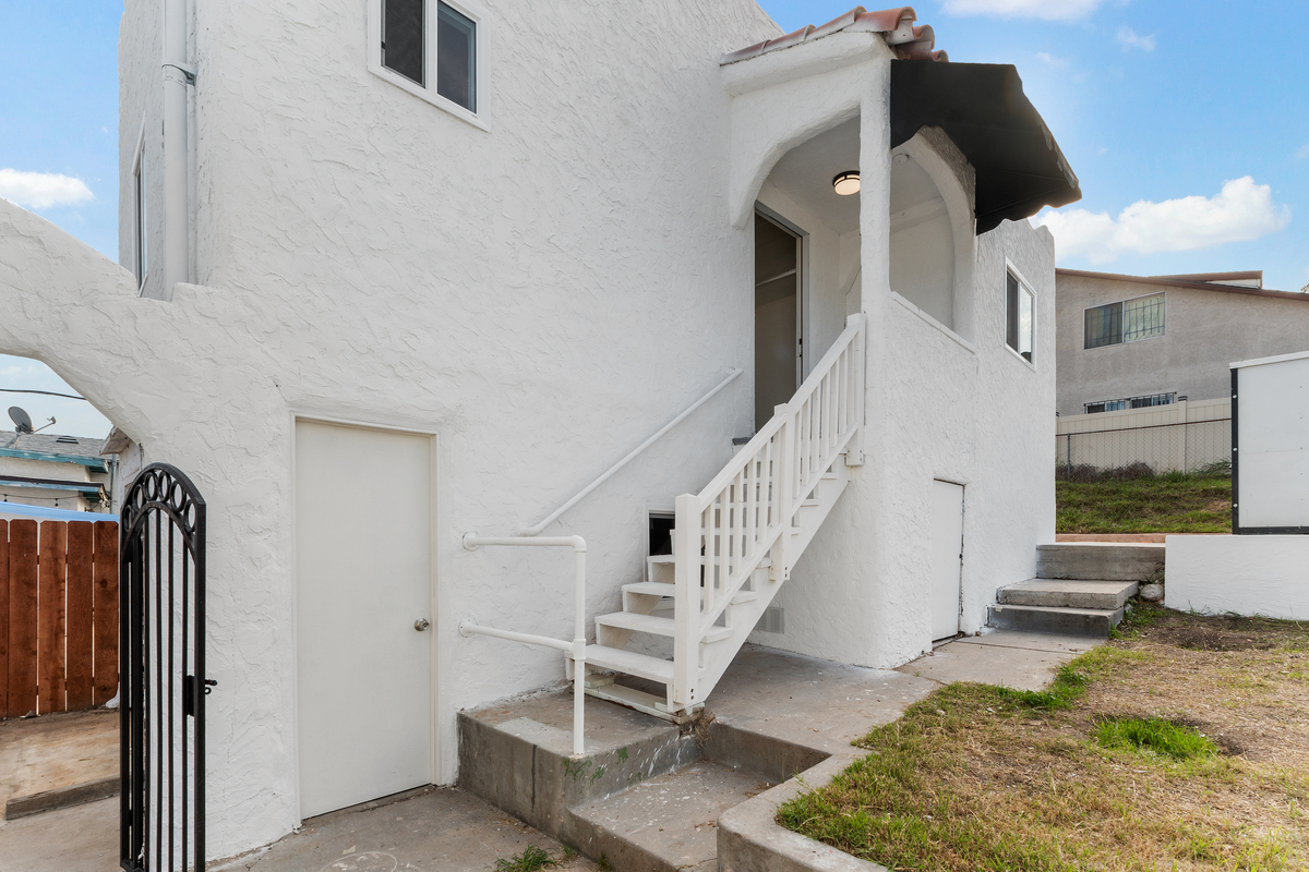 28_10582794_144715_144715-EI-128 nuisance property receivership in san diego